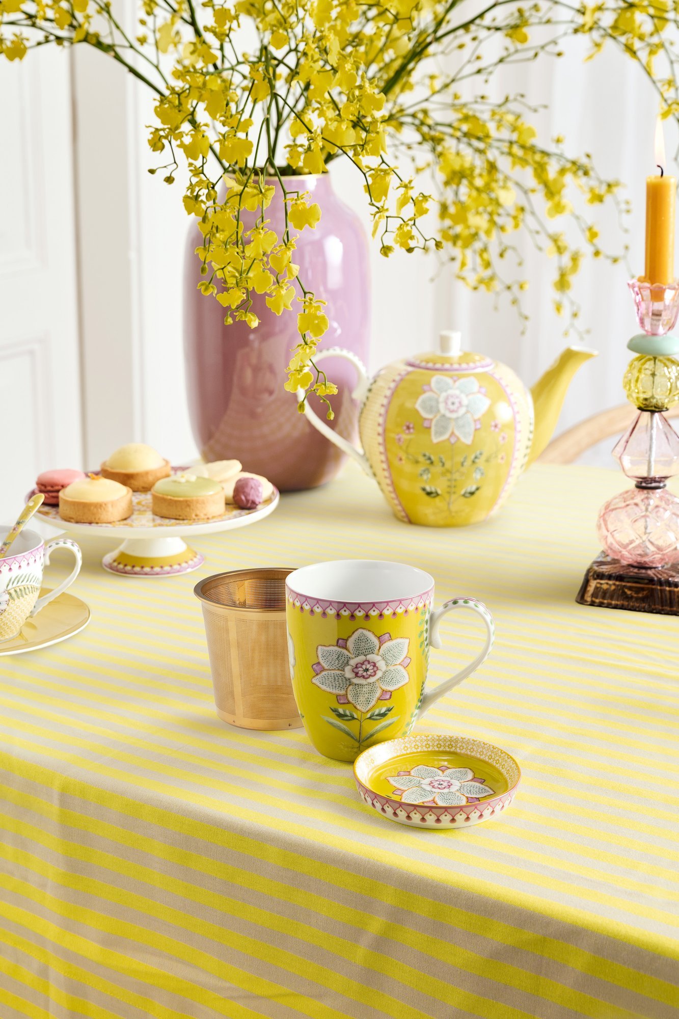 Набор предметов для чаепития Lily&Lotus Yellow (кружка 365 мл, блюдце для чайных пакетиков, ситечко для чая)