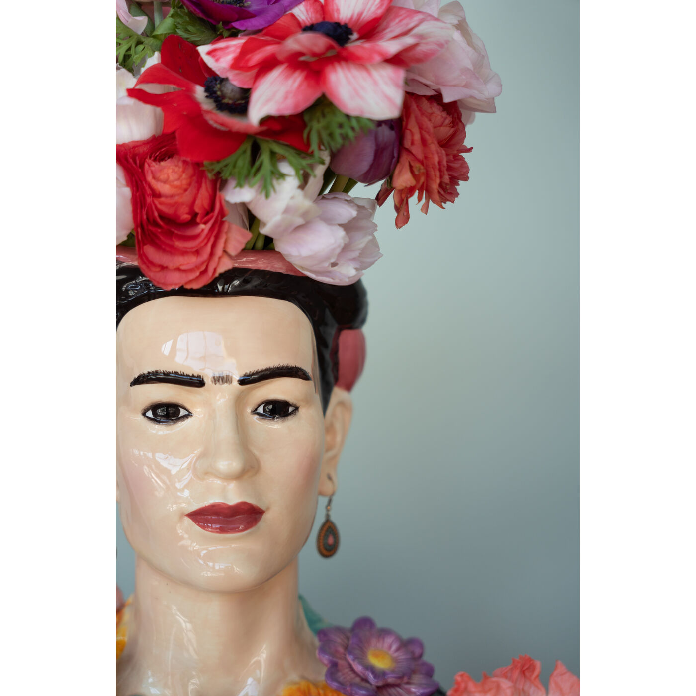 Ваза Frida Flowers Фрида Кало с цветами ракурс 14