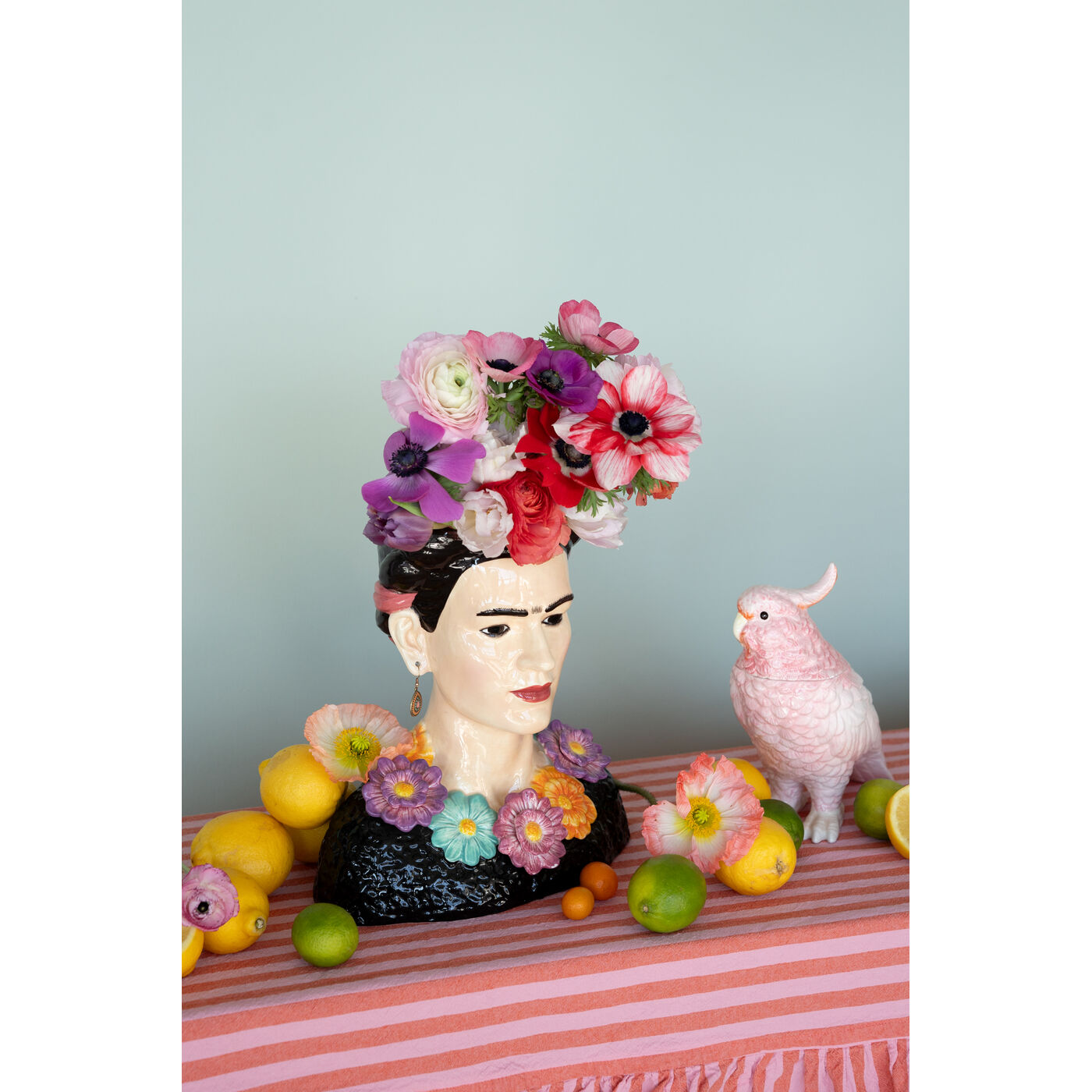 Ваза Frida Flowers Фрида Кало с цветами ракурс 13