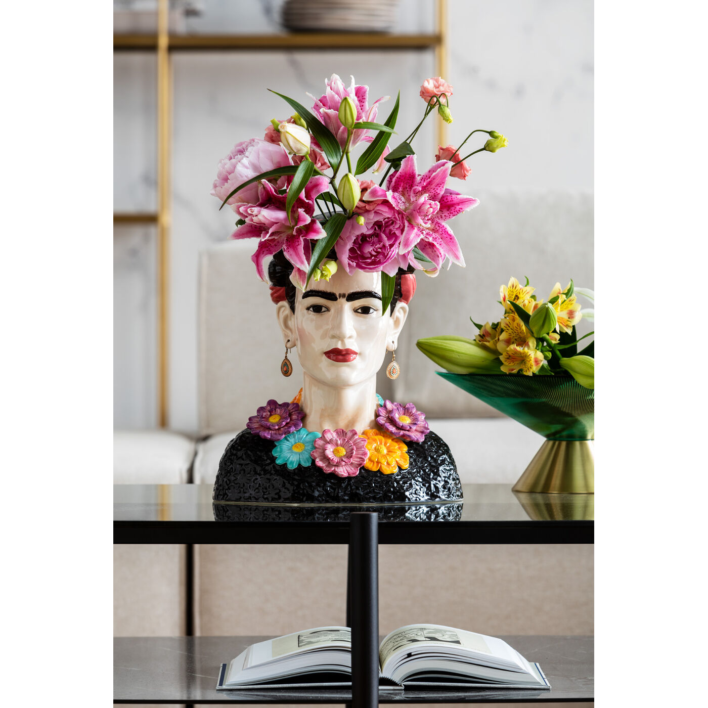 Ваза Frida Flowers Фрида Кало с цветами ракурс 10