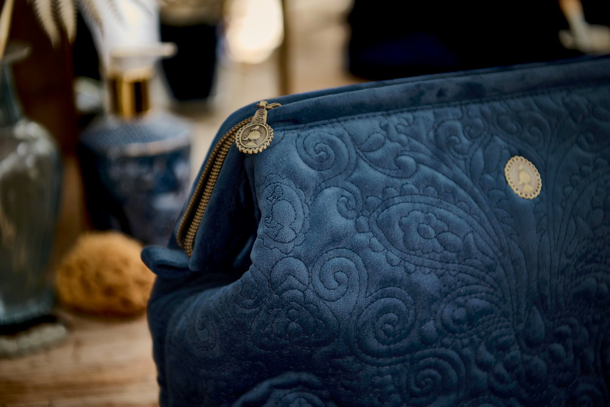 Косметичка XL Velvet Quilted Days Blue ракурс 4