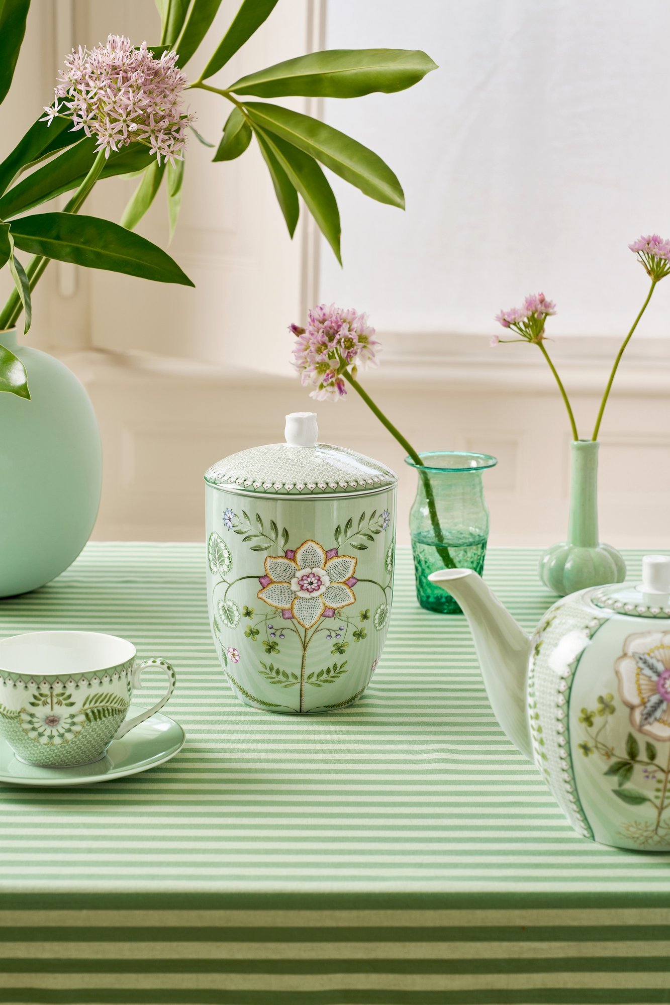 Емкость для хранения Lily&Lotus Light Green, 1,5 л