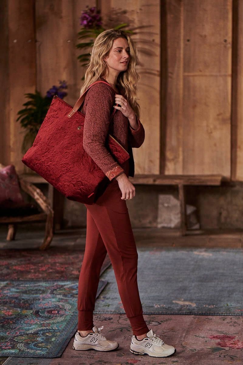 Сумка большая Velvet Quilted Days Red, 17 л ракурс 7