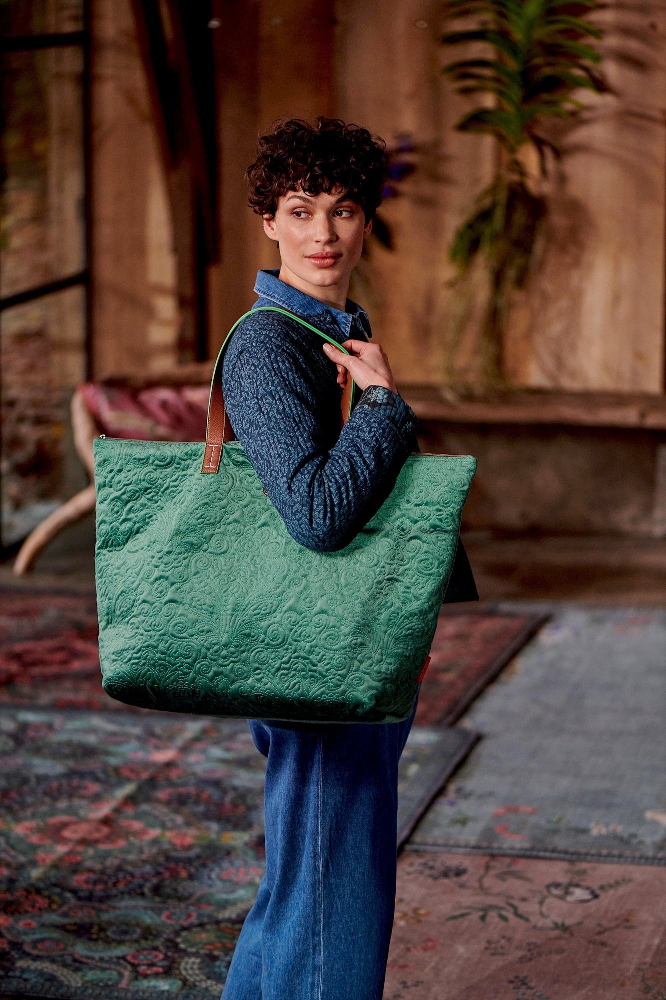 Сумка большая Velvet Quilted Days Green, 17 л ракурс 4