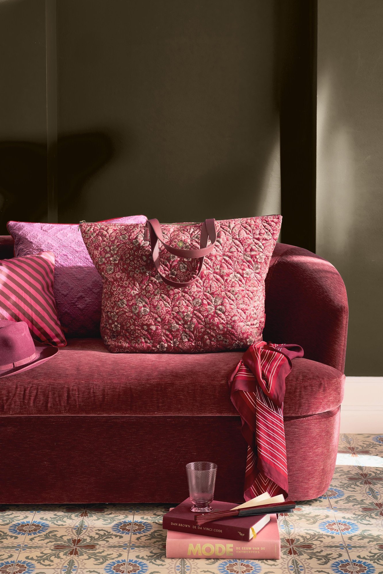 Сумка большая Tilda Quitted Daisy Dreams Red, 17 л ракурс 4