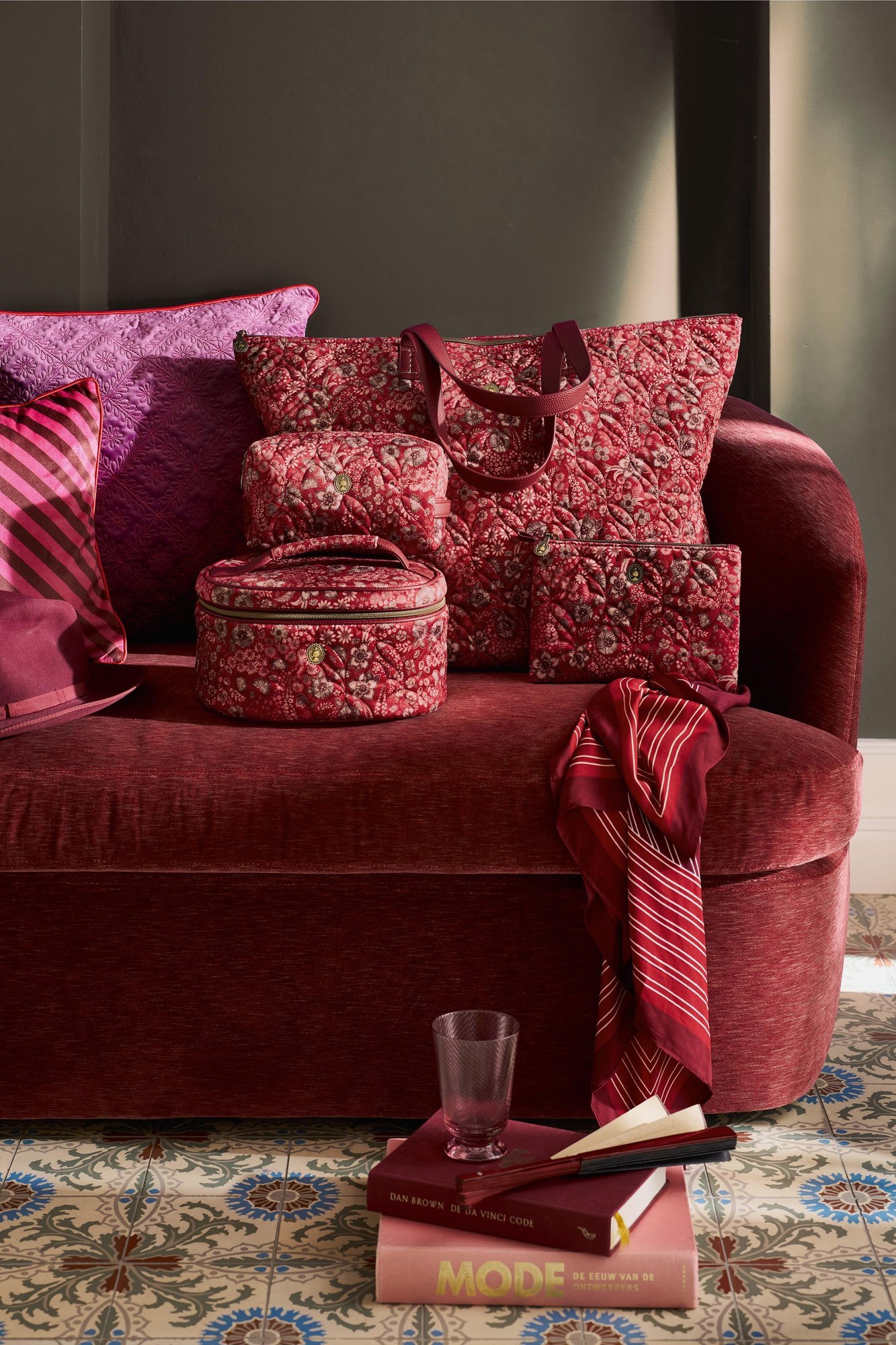 Сумка большая Tilda Quitted Daisy Dreams Red, 17 л ракурс 5