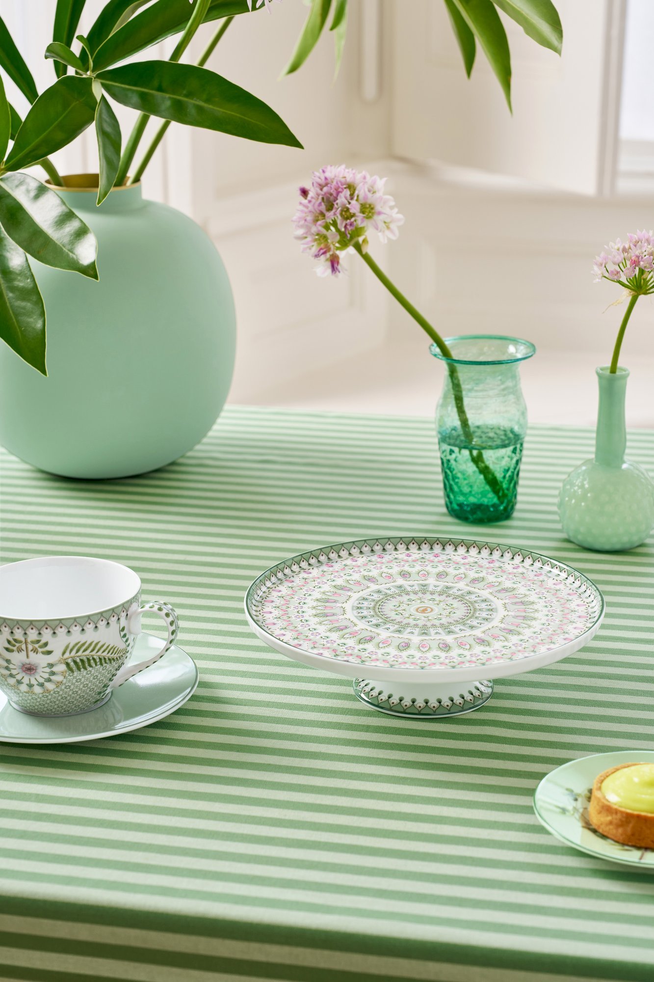 Блюдо для торта на ножке Lily&Lotus Moon Delight Light Green, Ø21 см
