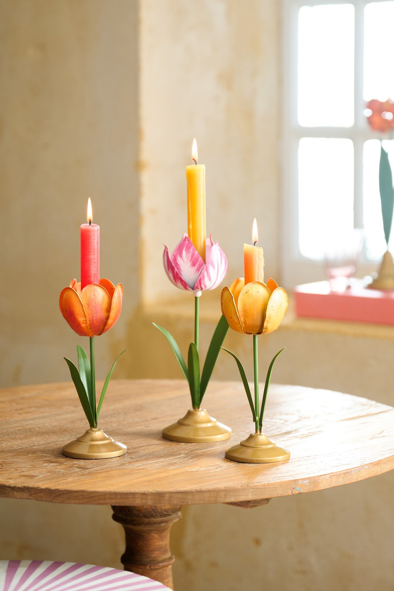 Подсвечник Metal Tulip Yellow ракурс 5