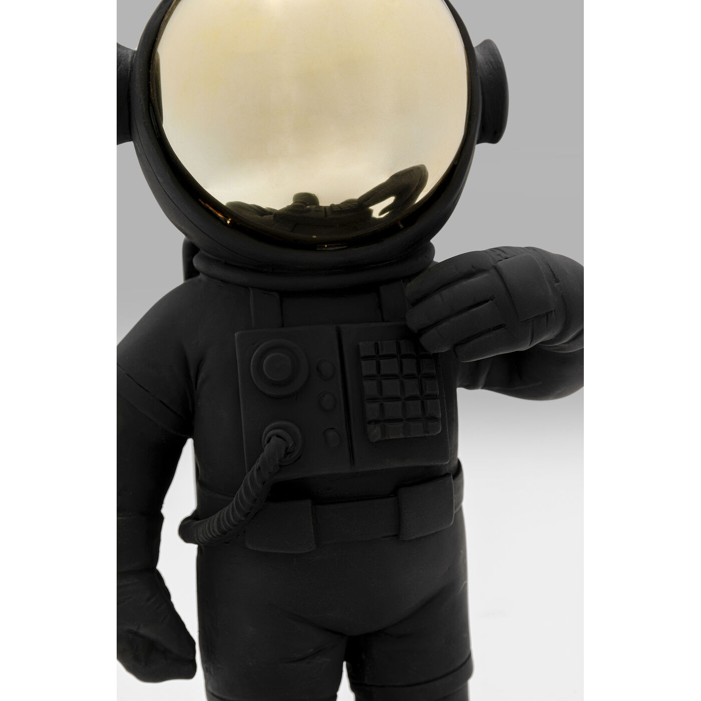 Фигура декоративная Welcome Astronaut Black ракурс 4