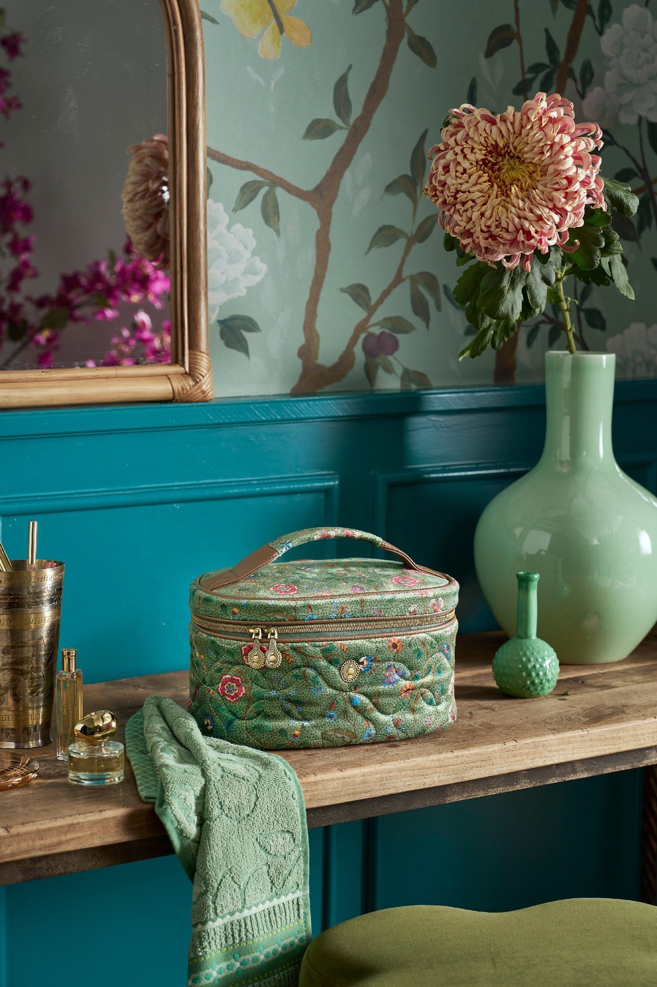 Косметичка бьюти-кейс Flora Bangelore Green, 5 л ракурс 4