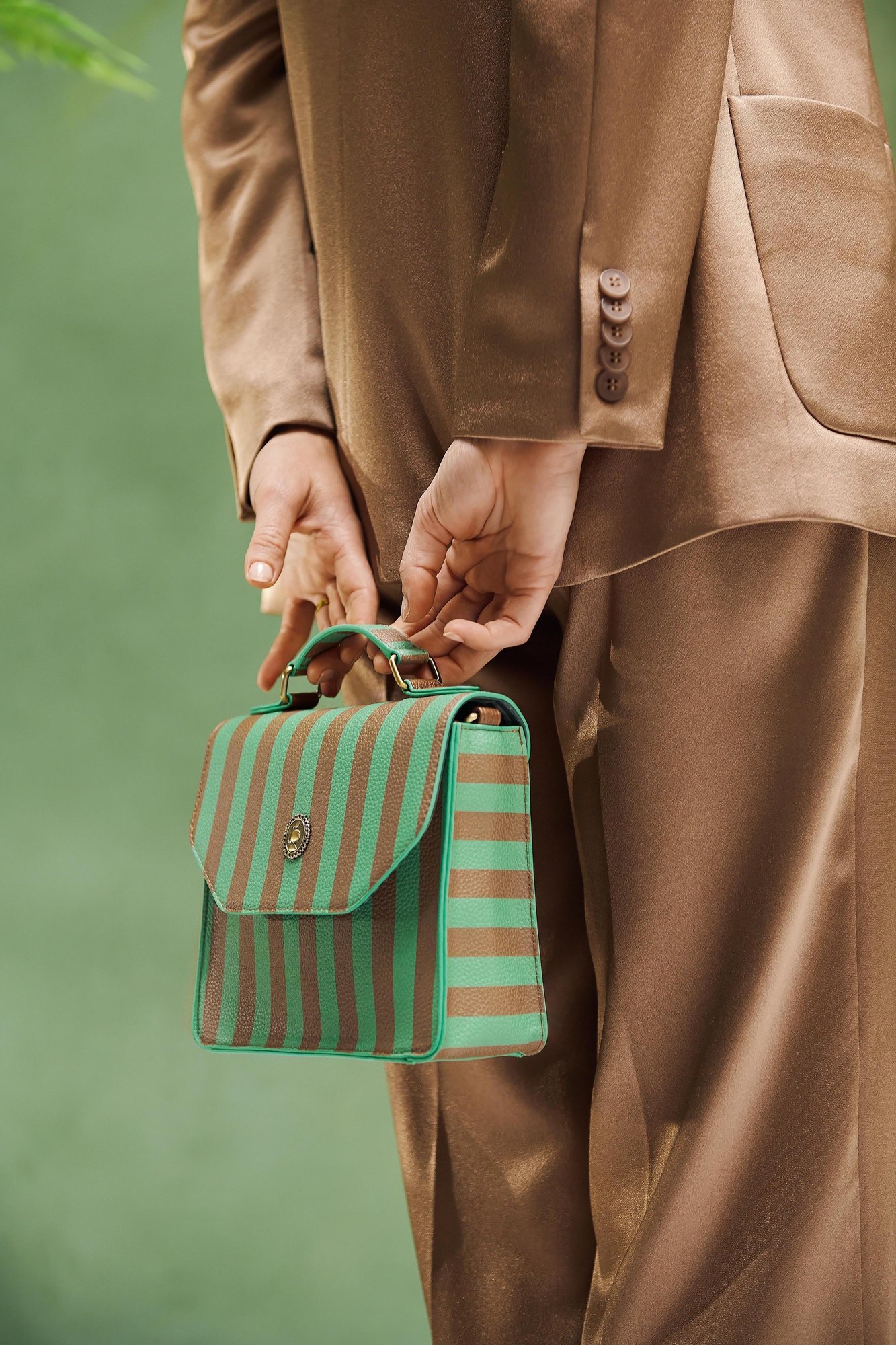 Сумка маленькая Frances Stripe Green, 1,8 л ракурс 5