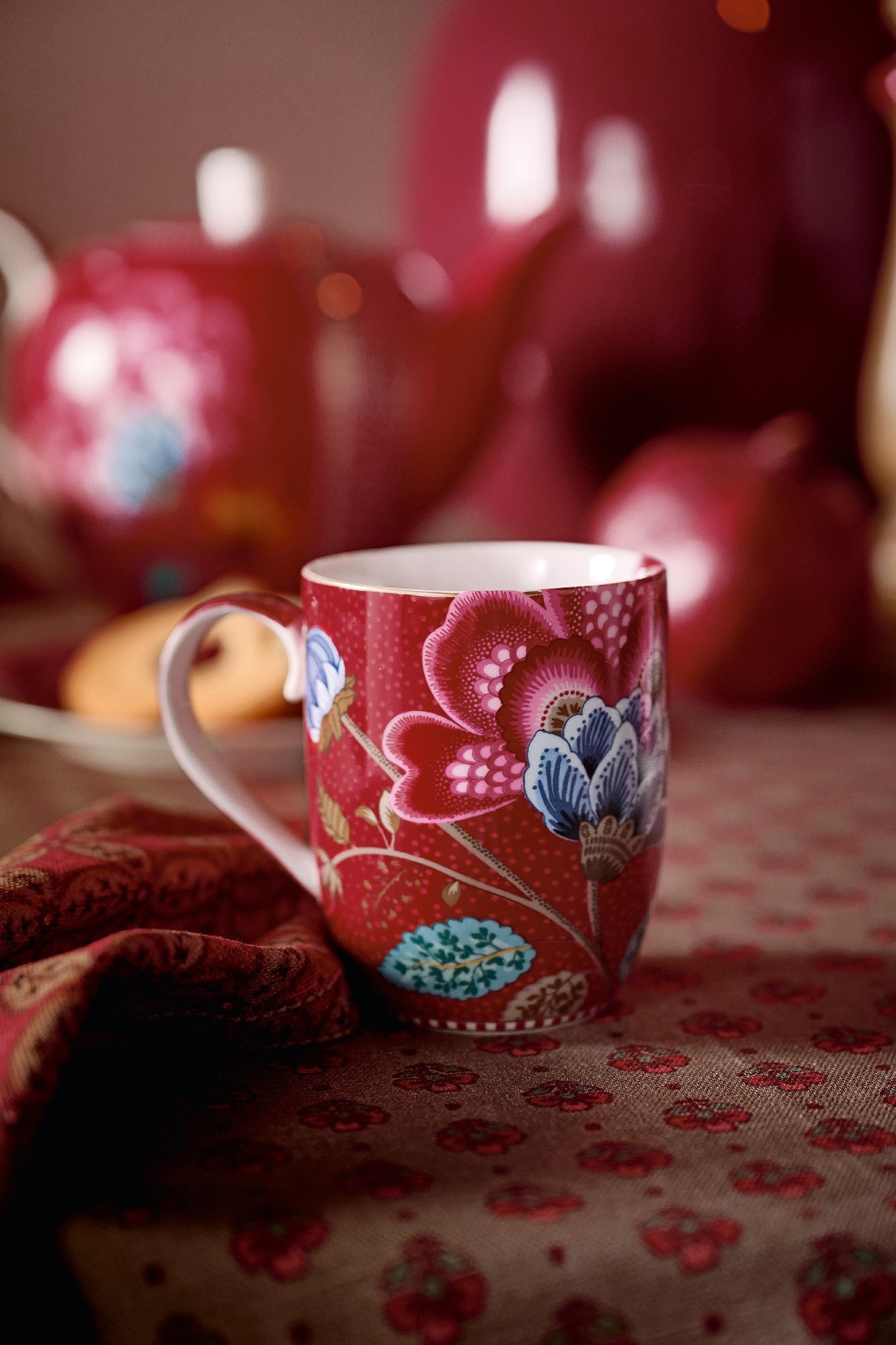 Набор кружек маленьких (2 шт.) Blooming Tales Fantasy Dark Red, 200 мл
