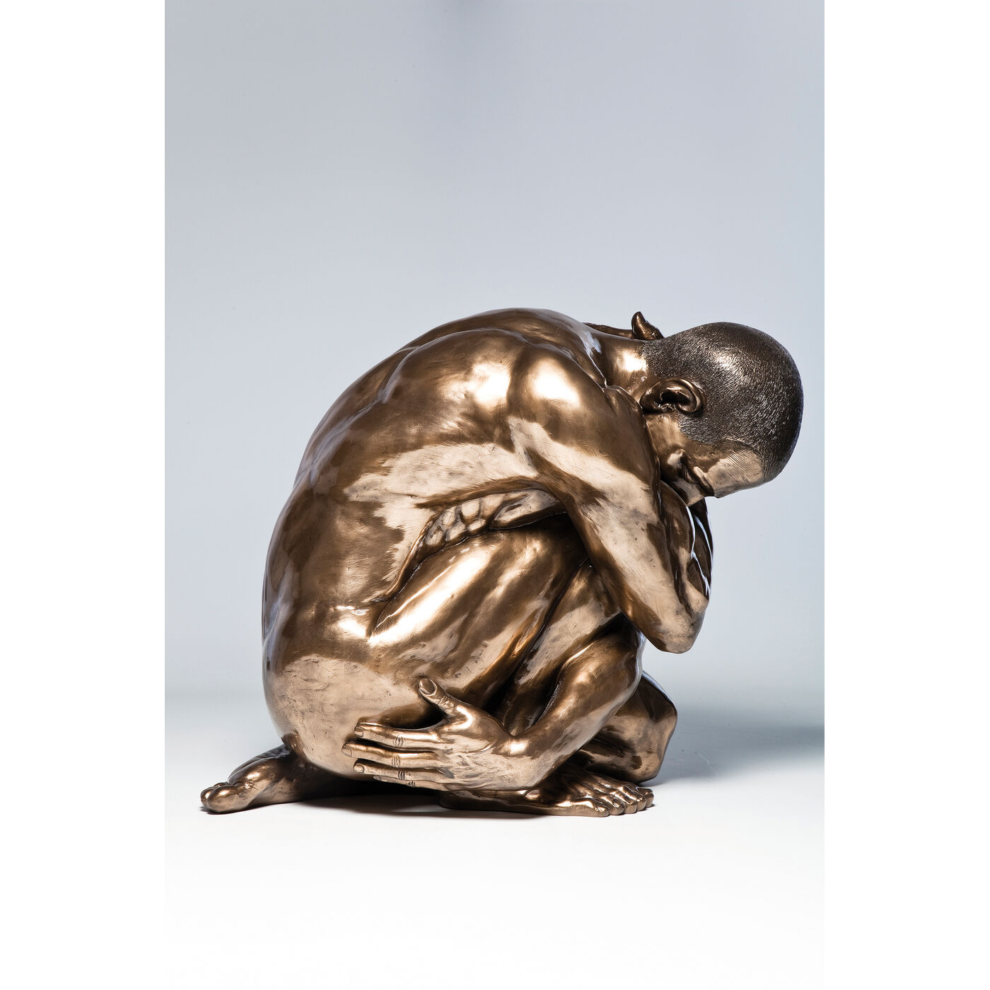 Фигура декоративная Nude Man Hug Bronze ракурс 7