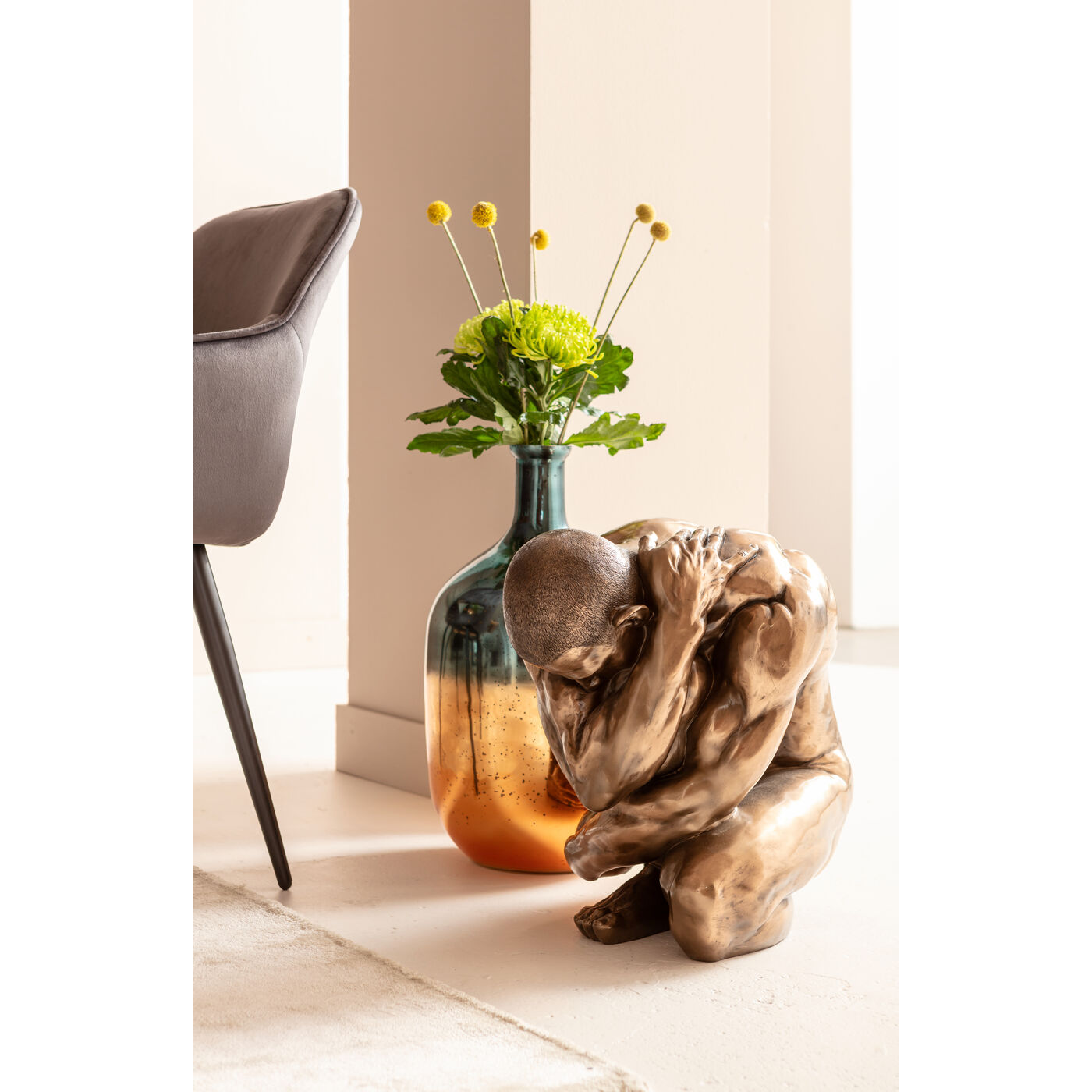Фигура декоративная Nude Man Hug Bronze ракурс 11