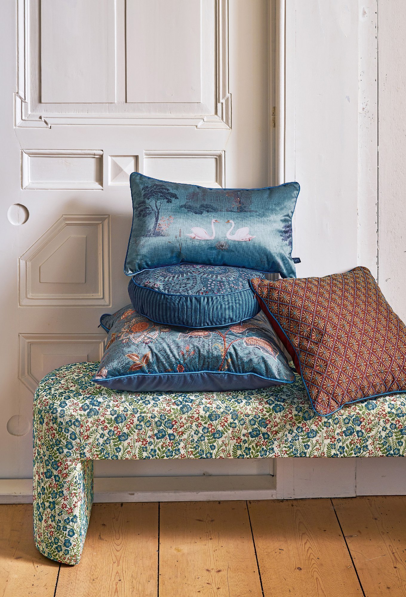 Подушка декоративная Mumbai Morning Blue, 60х60 см