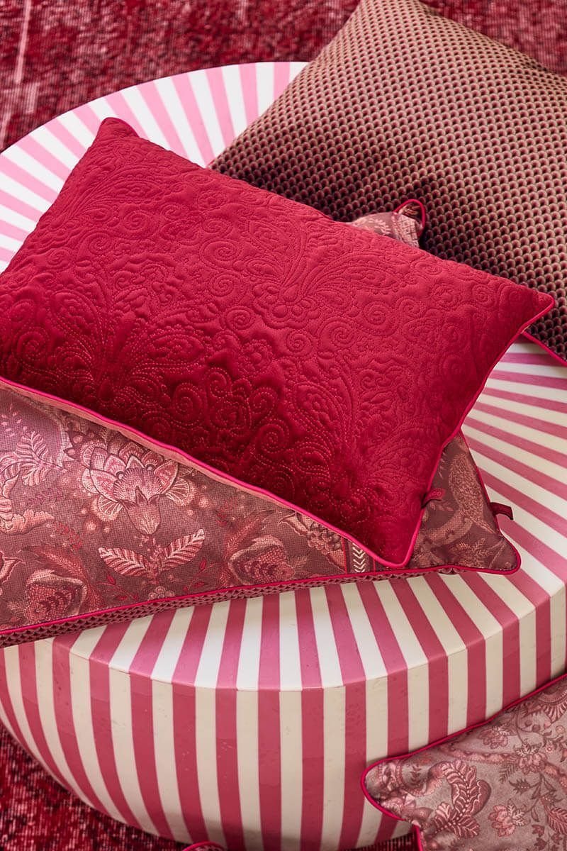 Подушка декоративная Quilted Days Dark Pink, 50х35 см