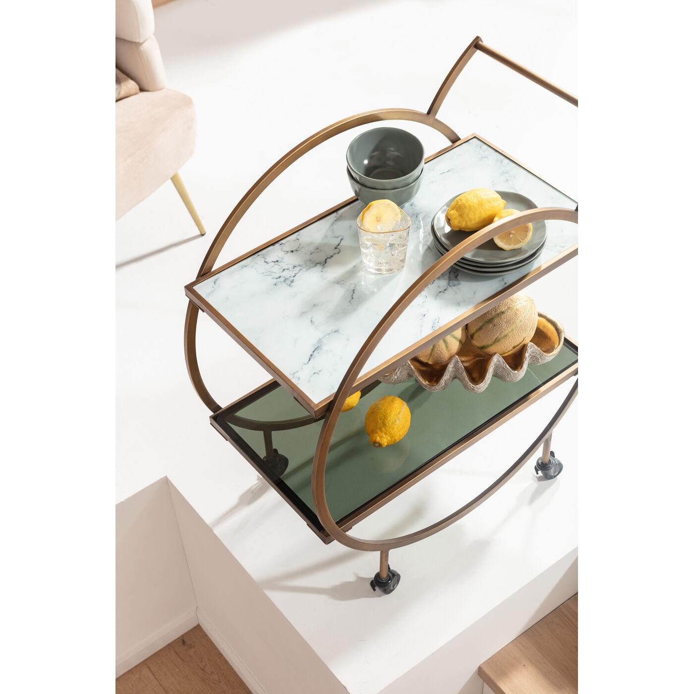 Стол сервировочный Loft Brass ракурс 15