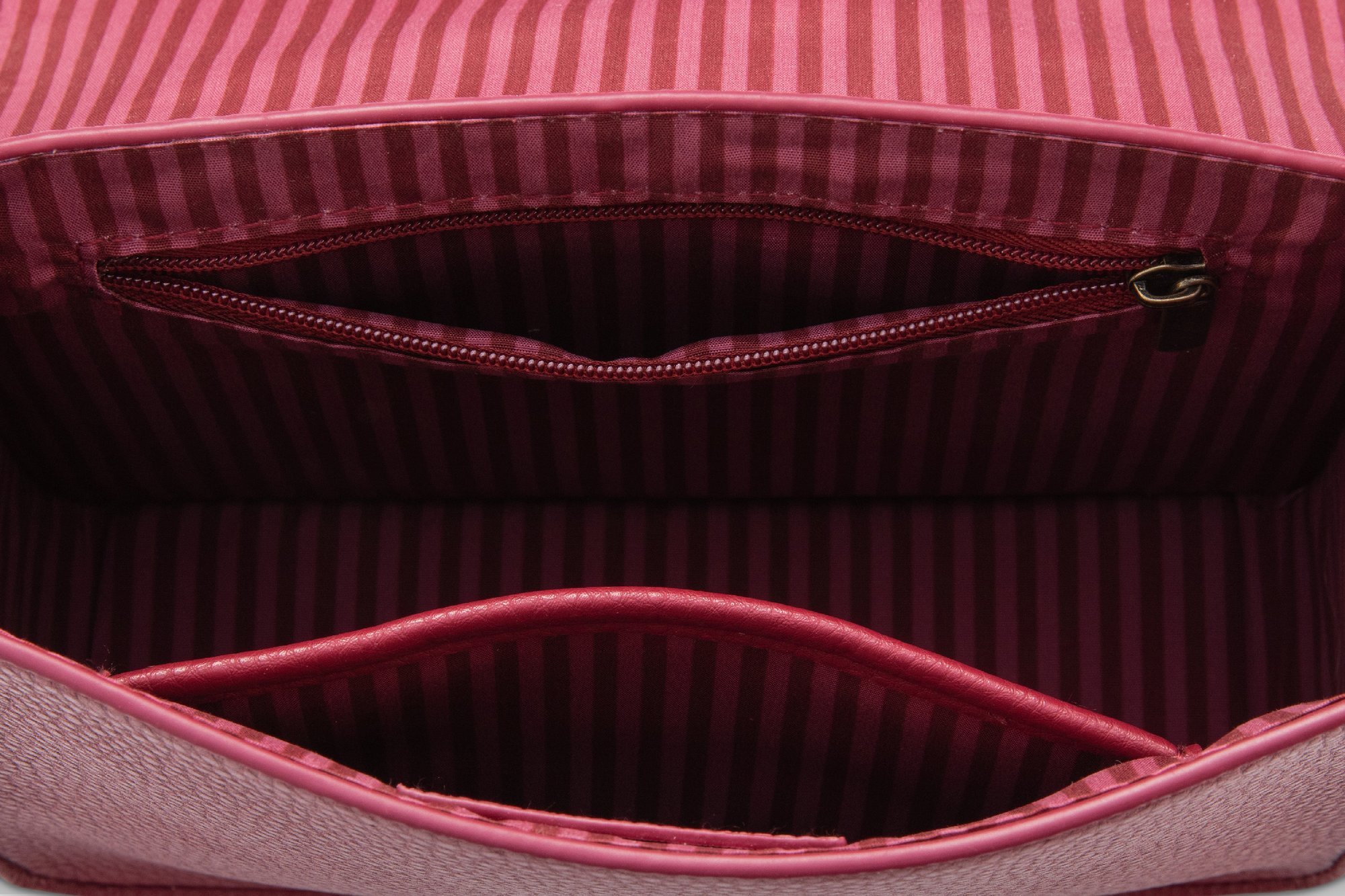 Сумка кросс-боди маленькая Fenna Cross Il Ricamo Dark Red, 1,3 л, 19х6х16 см