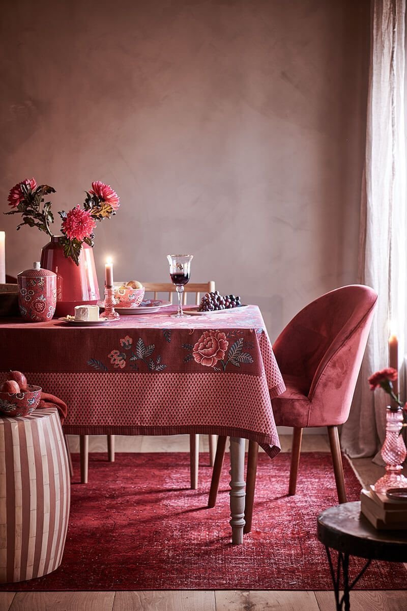 Скатерть Flower Festival Dark Pink ракурс 5